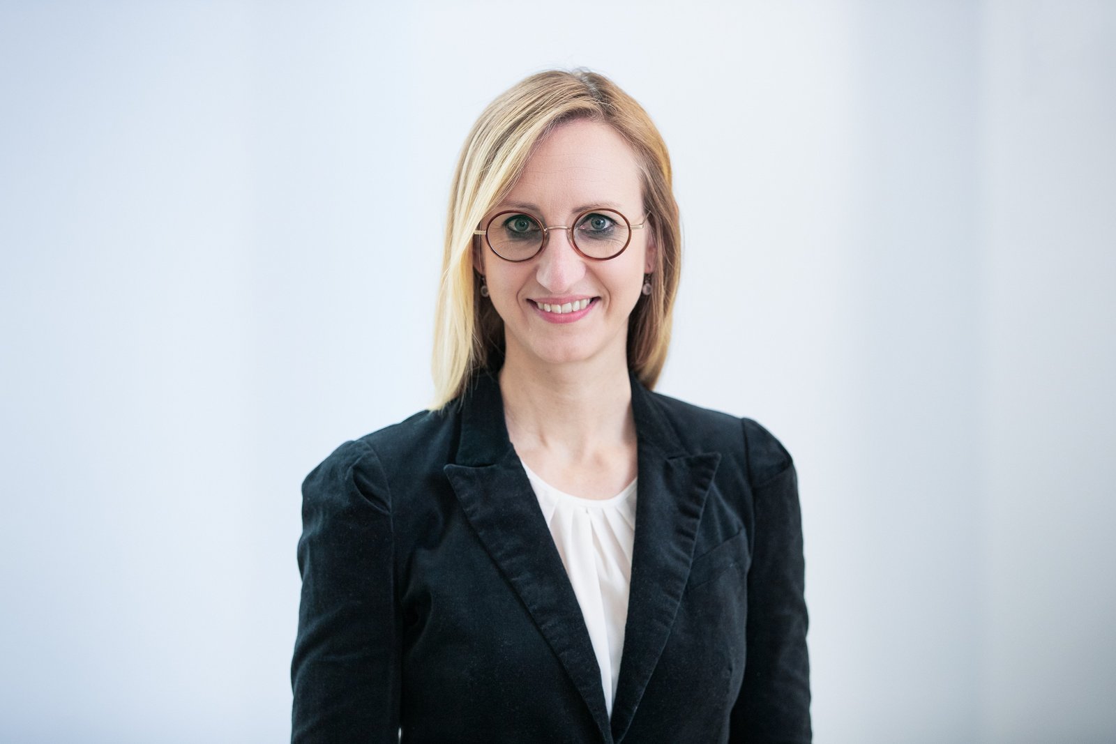 Mag.a Margot Nazzal